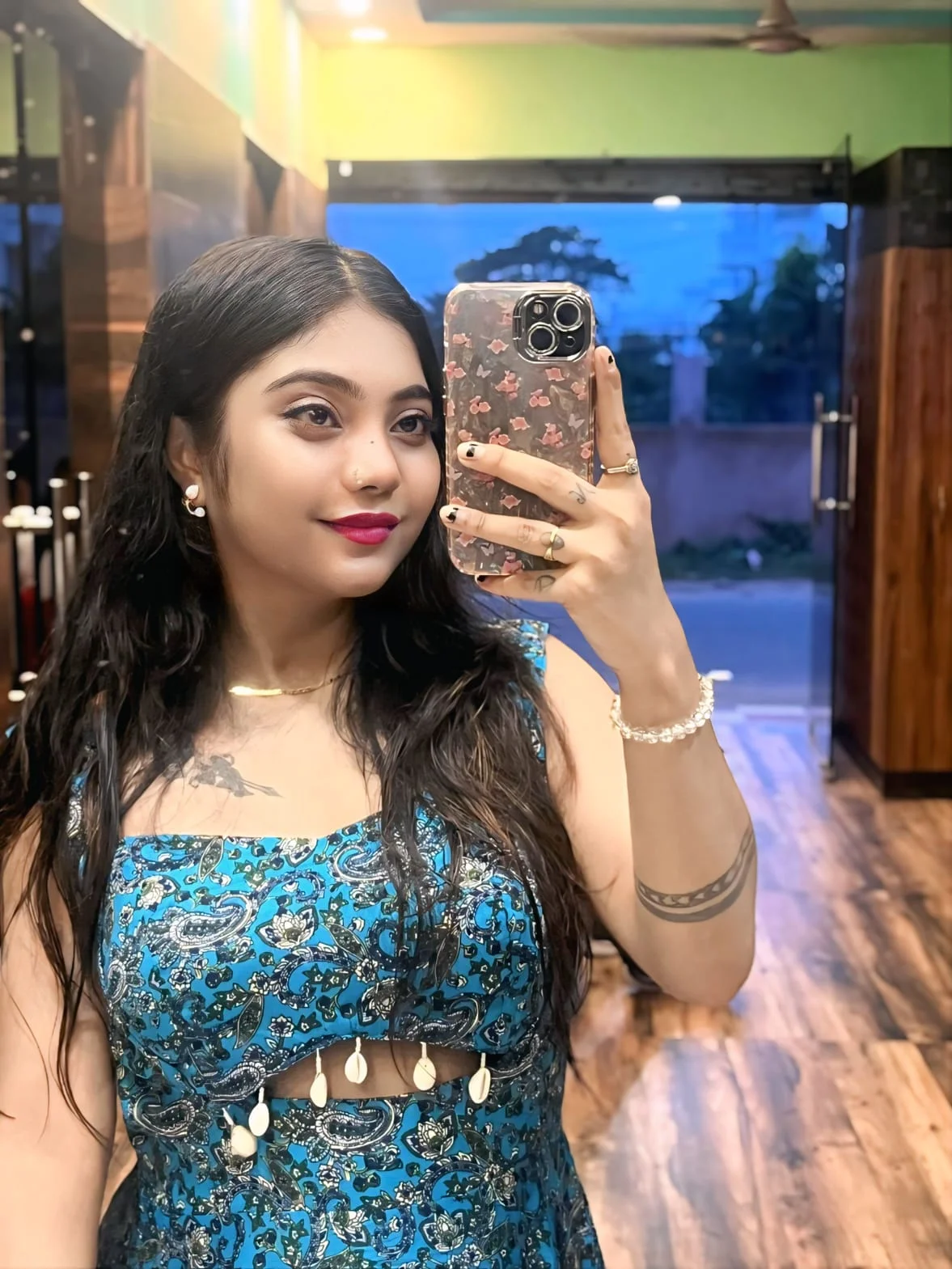 Mahipalpur's High-profile escort girls waiting for you eager to have a great time